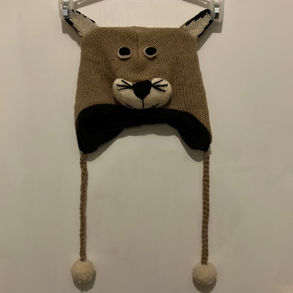 Adorable cat face beanie